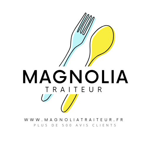 Logo pour Magnolia Traiteur représentant une fourchette bleue et une cuillère jaune croisées au-dessus du nom de l'entreprise. En dessous, le site web www.magnolia-traiteur.fr et plus de 500 avis clients sont affichés.