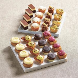 PLATEAU DE 48 PETITS FOURS SUCRÉS DÉLICATS