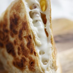 PLATEAU DE MINI PITA AU FROMAGE