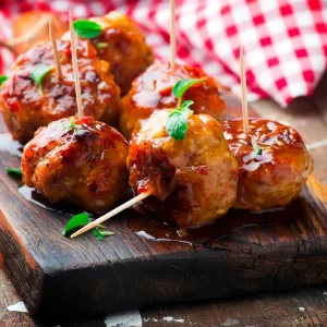 BOULETTES DE POULET SUCRÉES PIQUANTES  (250g/pers)