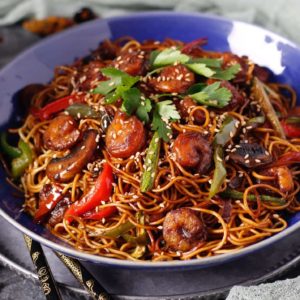 NOUILLES SAUTÉES AUX CREVETTES (250g/pers)