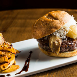 BURGER AU BOEUF ET AU FOIE GRAS 450g (A commander pour l'animation burgers)