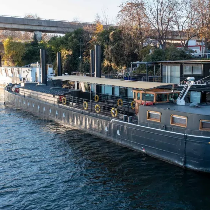 LA PETITE PÉNICHE NAVIGANTE DU 92 (92600)
