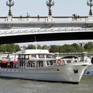 LA PÉNICHE CACHEMIRE (75004)