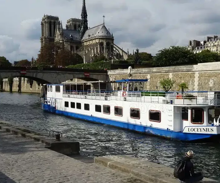 LA PÉNICHE LOCET (75013)