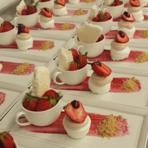 CHOISISSEZ VOS DESSERTS POUR VOTRE REPAS SERVICE À TABLE