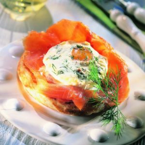 BLINIS AU OEUFS DE SAUMON